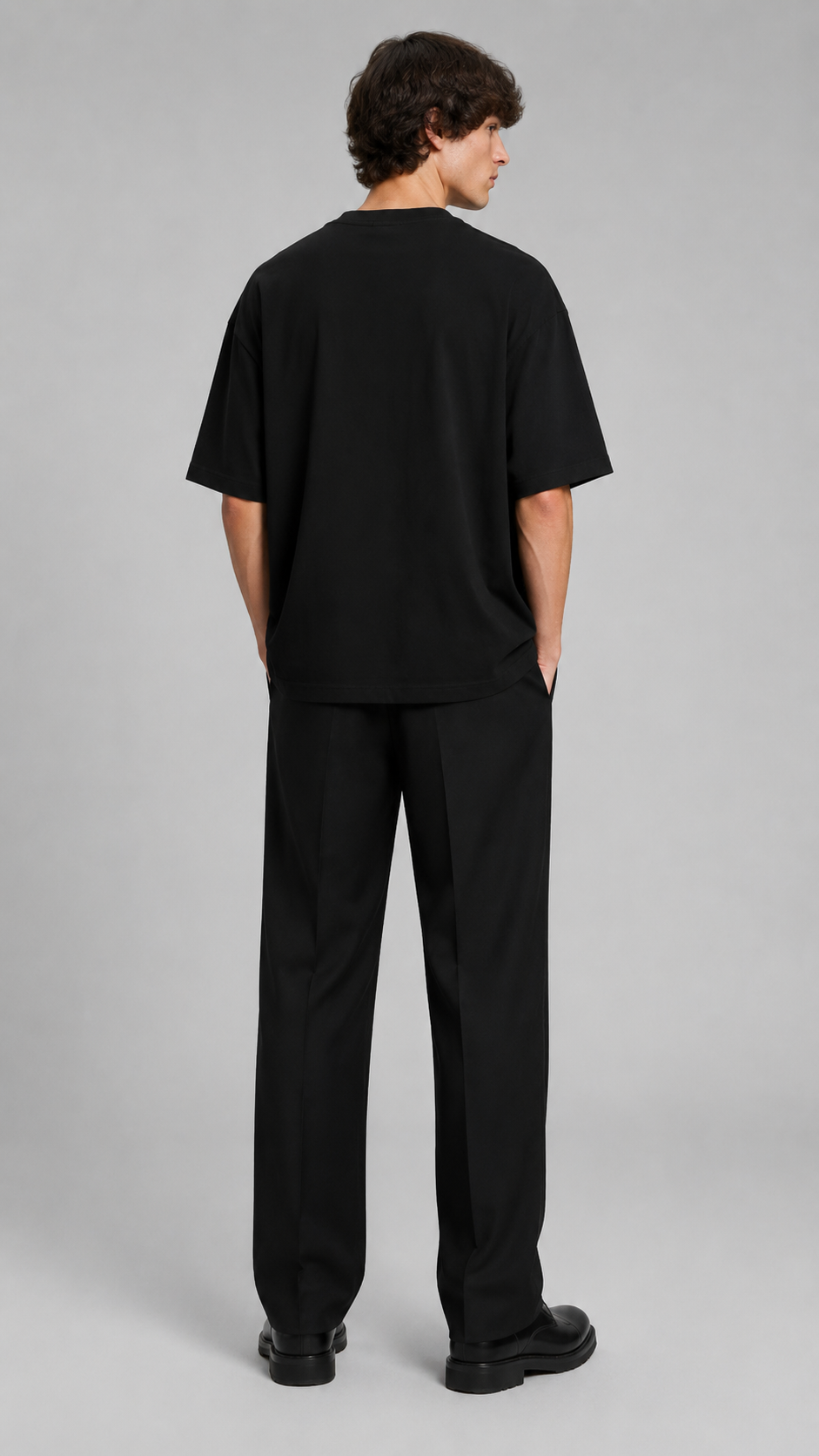 Roaring Tiger Rhinestone Teeth Oversized T-Shirt – Black
