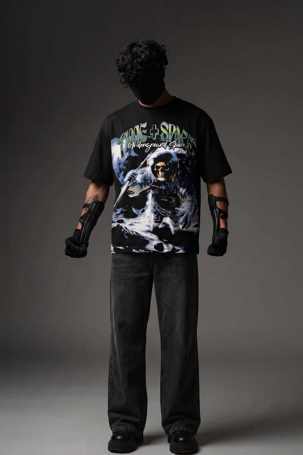 Underground Space Oversized Graphic T-Shirt – Black