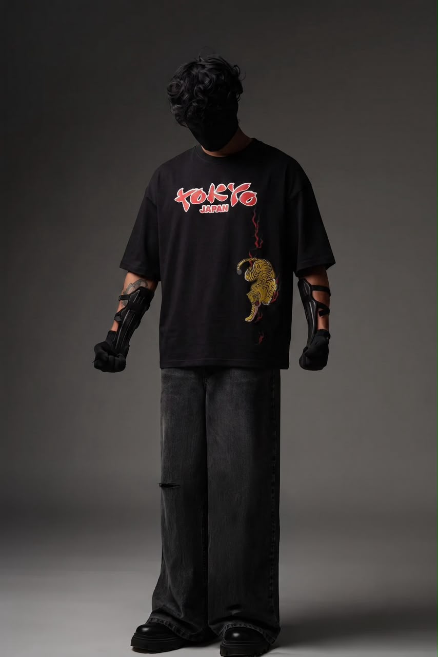 Tokyo Tiger Oversized Graphic T-Shirt – Black